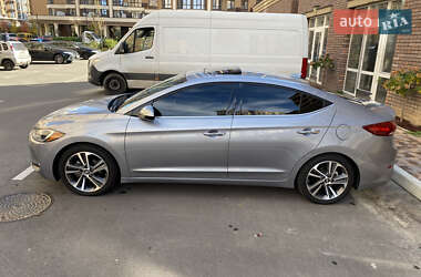 Седан Hyundai Elantra 2016 в  фото 10 Седан Hyundai Elantra 2016 в