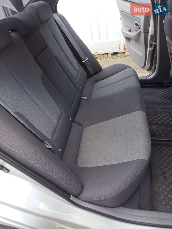 Седан Hyundai Elantra 2005 в Киеве фото 15 Седан Hyundai Elantra 2005 в Киеве