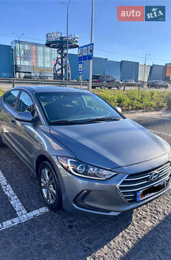 Седан Hyundai Elantra 2016 в Києві