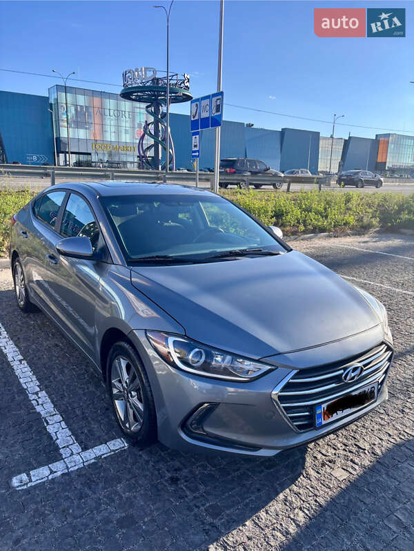 Hyundai Elantra 2016