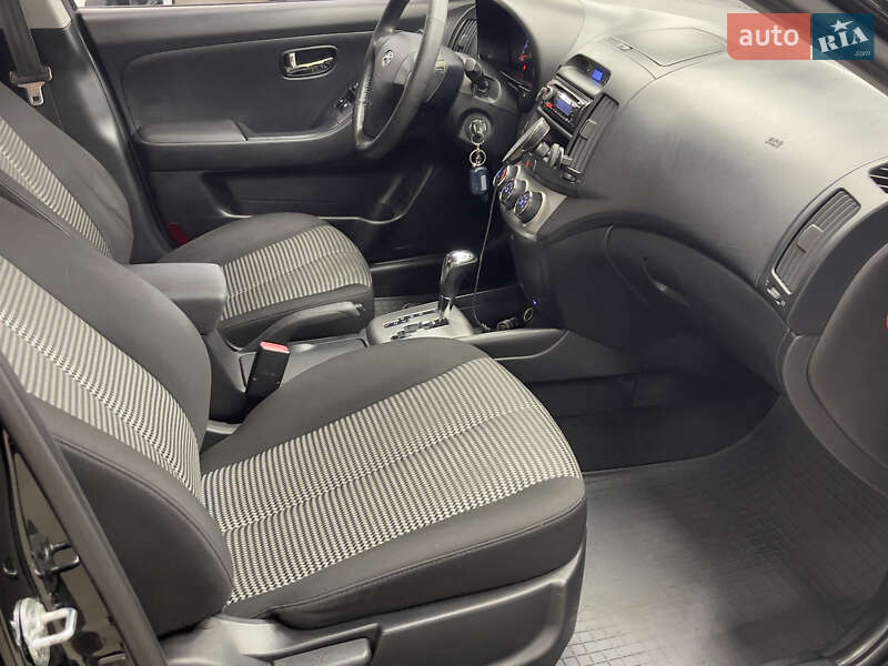 Седан Hyundai Elantra 2010 в Харькове фото 14 Седан Hyundai Elantra 2010 в Харькове
