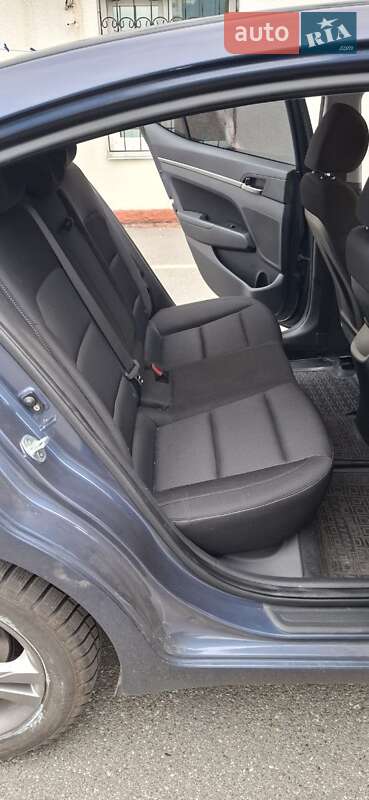 Седан Hyundai Elantra 2018 в Киеве фото 27 Седан Hyundai Elantra 2018 в Киеве