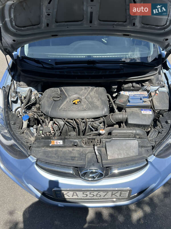 Седан Hyundai Elantra 2011 в Киеве