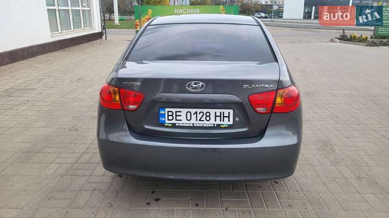 Седан Hyundai Elantra 2008 в Вознесенске