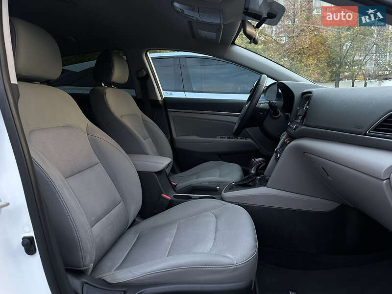 Седан Hyundai Elantra 2016 в Николаеве фото 14 Седан Hyundai Elantra 2016 в Николаеве