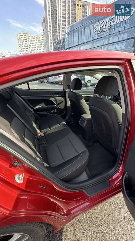 Седан Hyundai Elantra 2016 в Києві фото 21 Седан Hyundai Elantra 2016 в Києві