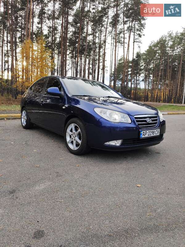 Седан Hyundai Elantra 2008 в Киеве