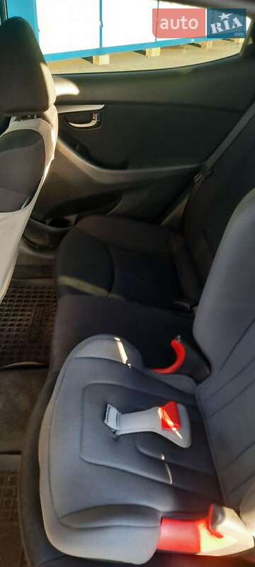 Седан Hyundai Elantra 2012 в Виннице