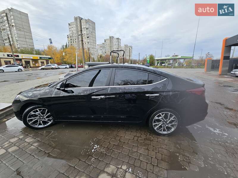 Седан Hyundai Elantra 2019 в Харкові фото 4 Седан Hyundai Elantra 2019 в Харкові