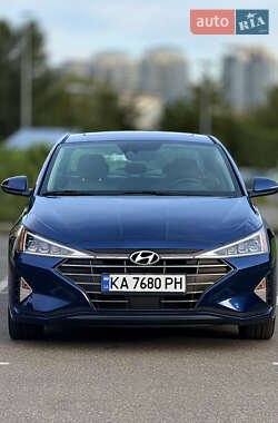 Седан Hyundai Elantra 2020 в Києві