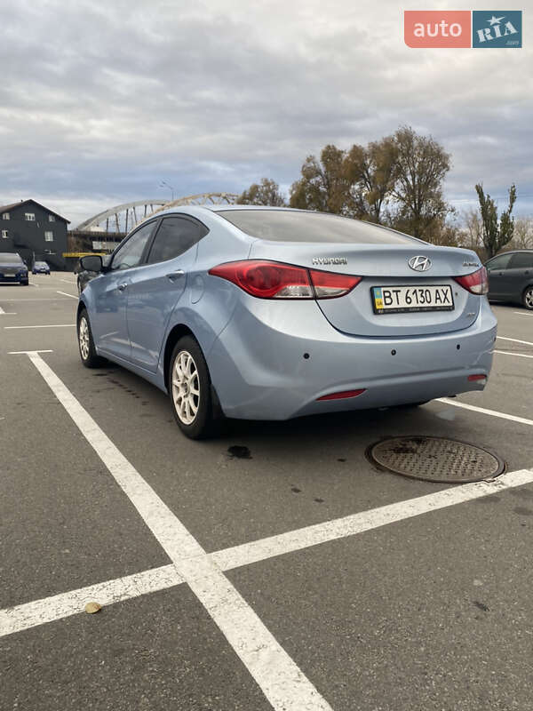Седан Hyundai Elantra 2012 в Києві фото 8 Седан Hyundai Elantra 2012 в Києві