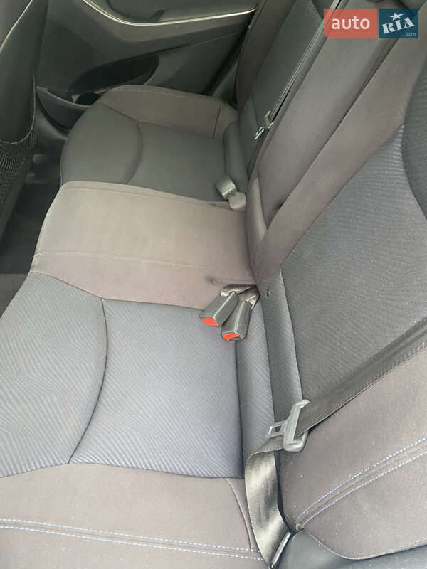 Седан Hyundai Elantra 2012 в Києві фото 14 Седан Hyundai Elantra 2012 в Києві