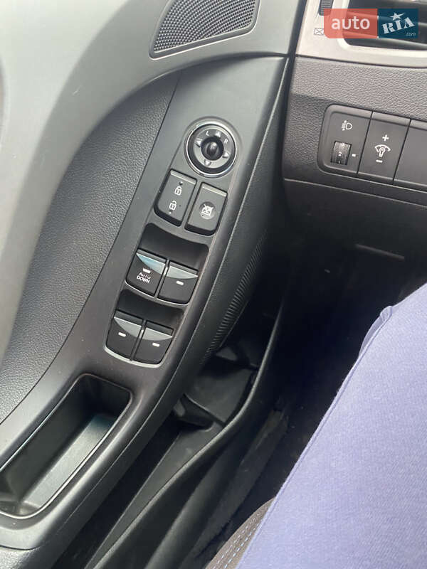 Седан Hyundai Elantra 2012 в Києві фото 17 Седан Hyundai Elantra 2012 в Києві