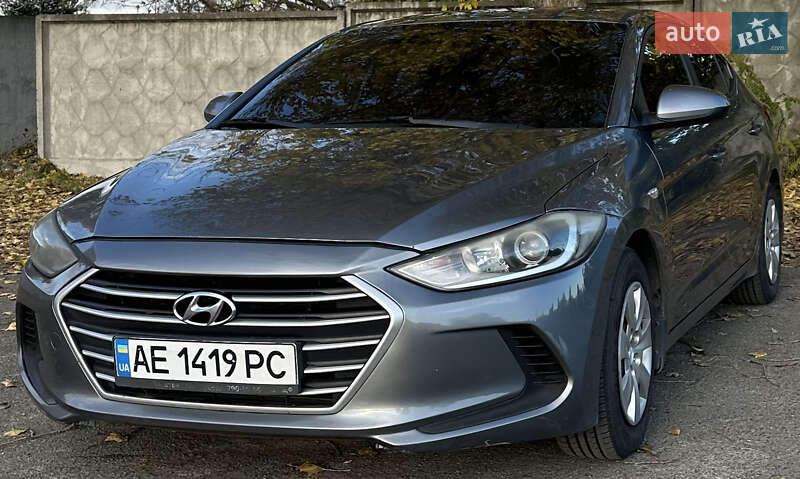 Седан Hyundai Elantra 2016 в Киеве фото 2 Седан Hyundai Elantra 2016 в Киеве