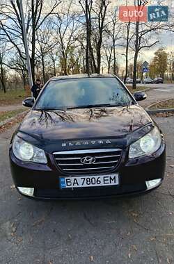 Седан Hyundai Elantra 2010 в Кропивницькому