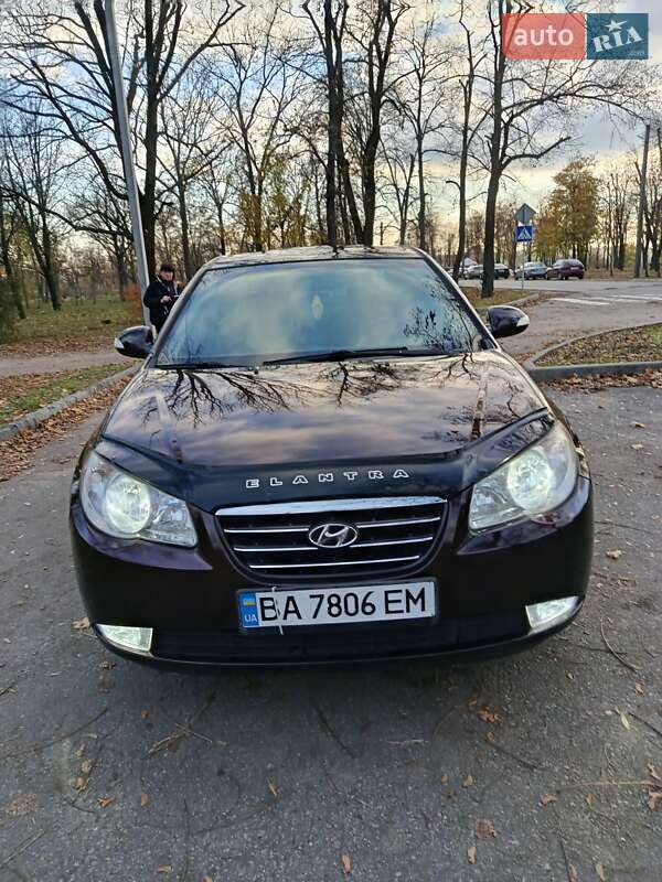Седан Hyundai Elantra 2010 в Кропивницком фото Седан Hyundai Elantra 2010 в Кропивницком