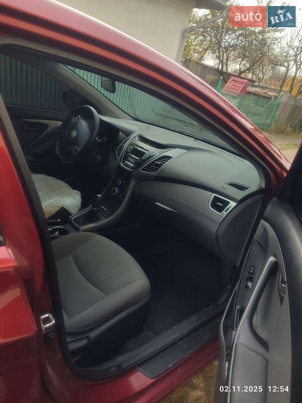 Седан Hyundai Elantra 2014 в Городке