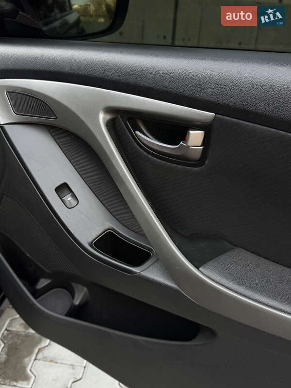 Седан Hyundai Elantra 2012 в Ужгороде фото 20 Седан Hyundai Elantra 2012 в Ужгороде