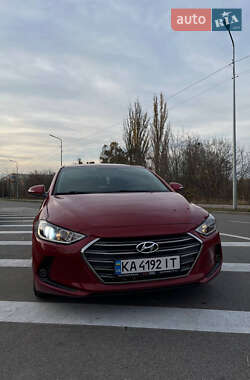 Седан Hyundai Elantra 2018 в Києві
