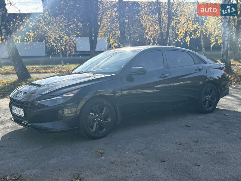 Hyundai Elantra 2021