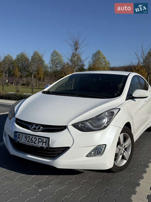 Седан Hyundai Elantra 2012 в Ирпене