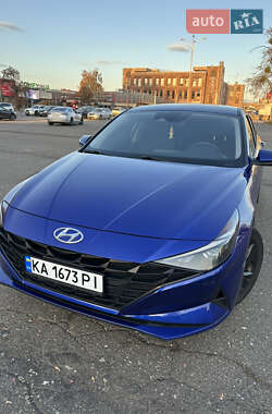 Седан Hyundai Elantra 2022 в Киеве