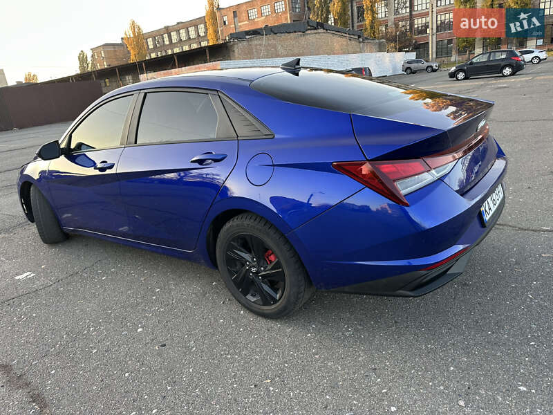 Седан Hyundai Elantra 2022 в Киеве