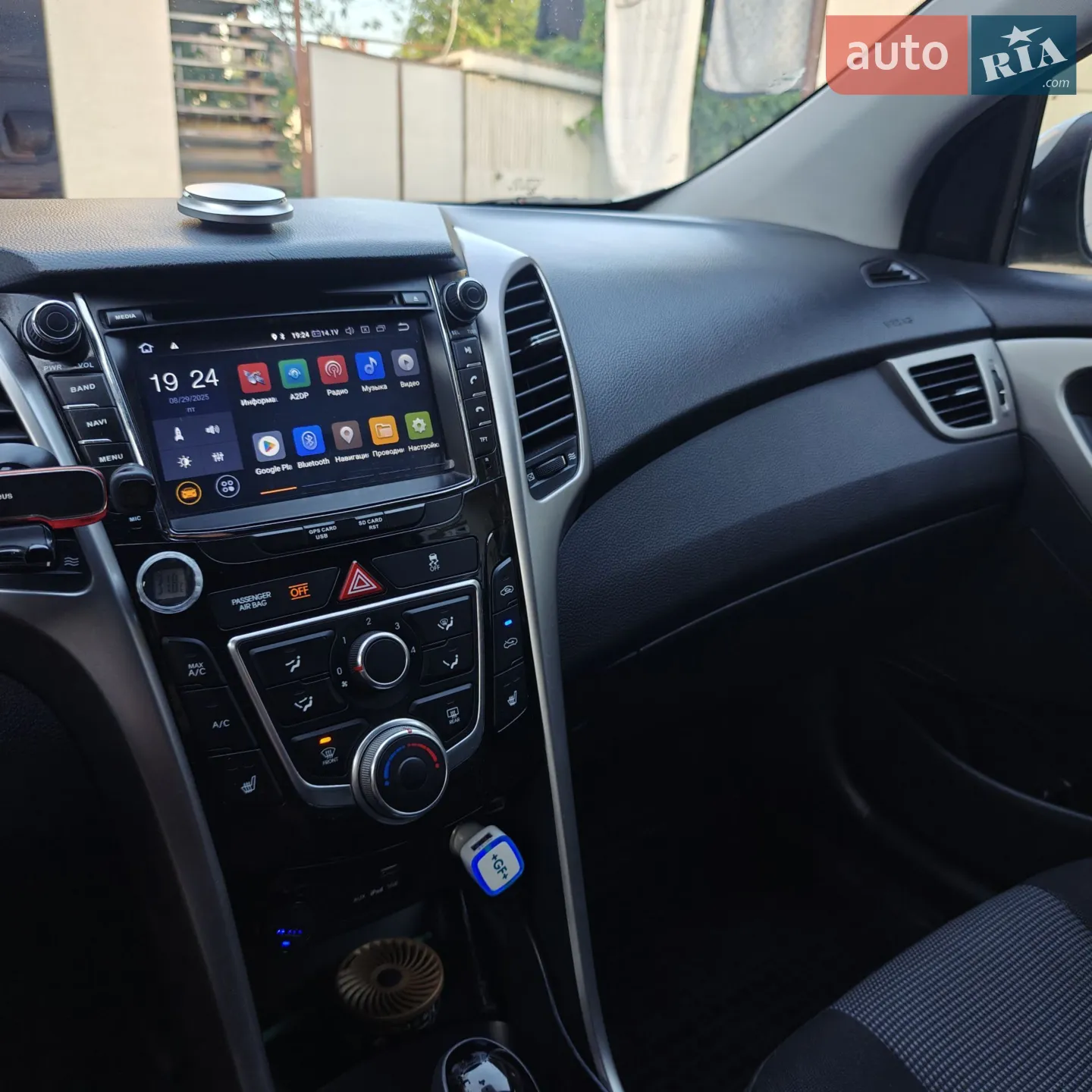 2016 Hyundai Elantra - мініатюра 3