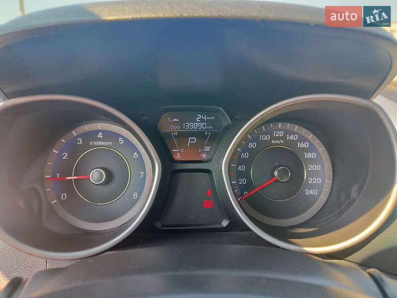 Седан Hyundai Elantra 2012 в Киеве
