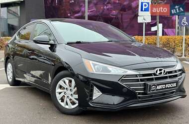 Седан Hyundai Elantra 2019 в Киеве