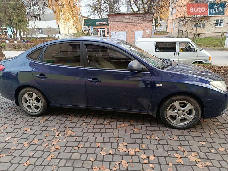 Седан Hyundai Elantra 2007 в Самборе