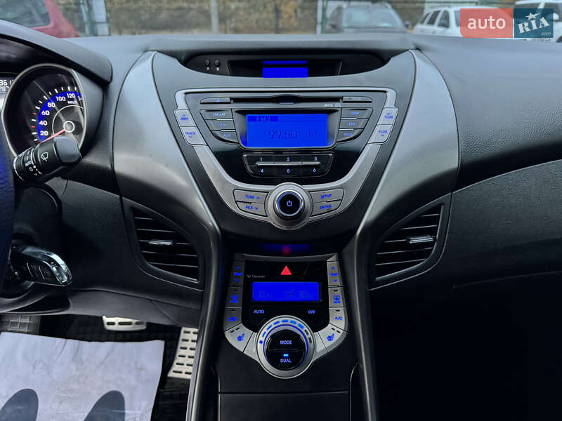 Седан Hyundai Elantra 2012 в Полтаве фото 20 Седан Hyundai Elantra 2012 в Полтаве