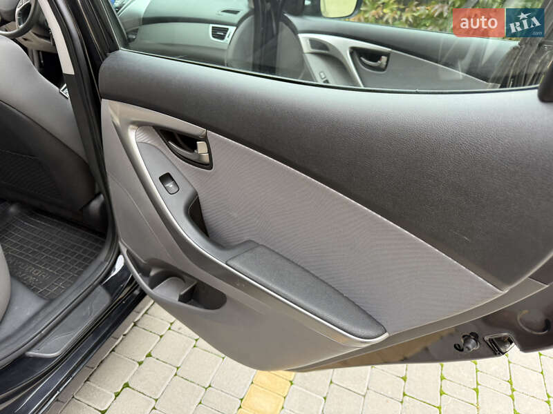Седан Hyundai Elantra 2013 в Одессе фото 42 Седан Hyundai Elantra 2013 в Одессе
