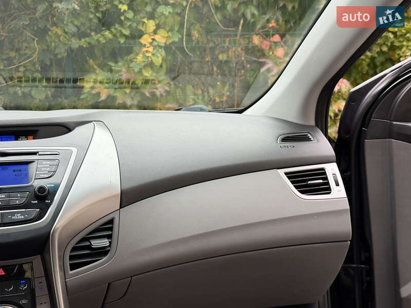Седан Hyundai Elantra 2013 в Одессе фото 48 Седан Hyundai Elantra 2013 в Одессе
