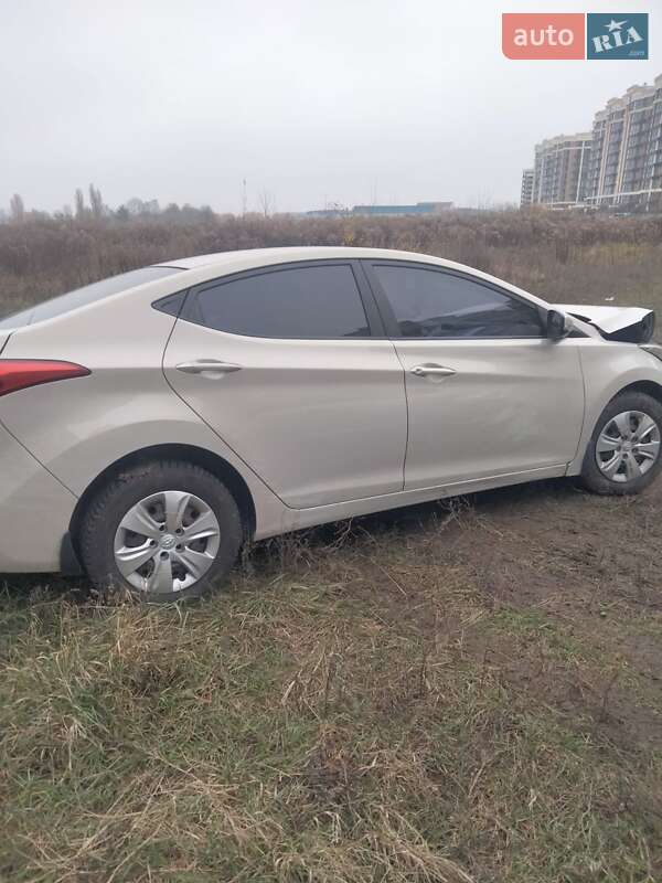 Седан Hyundai Elantra 2013 в Киеве