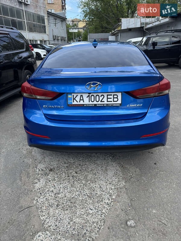 Седан Hyundai Elantra 2017 в Киеве