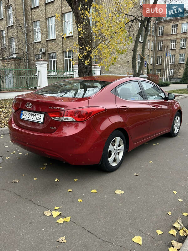 Седан Hyundai Elantra 2011 в Києві
