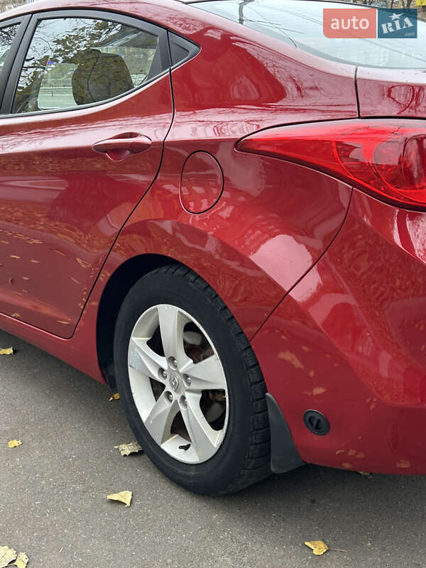 Седан Hyundai Elantra 2011 в Києві