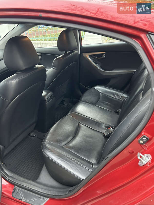 Седан Hyundai Elantra 2011 в Києві
