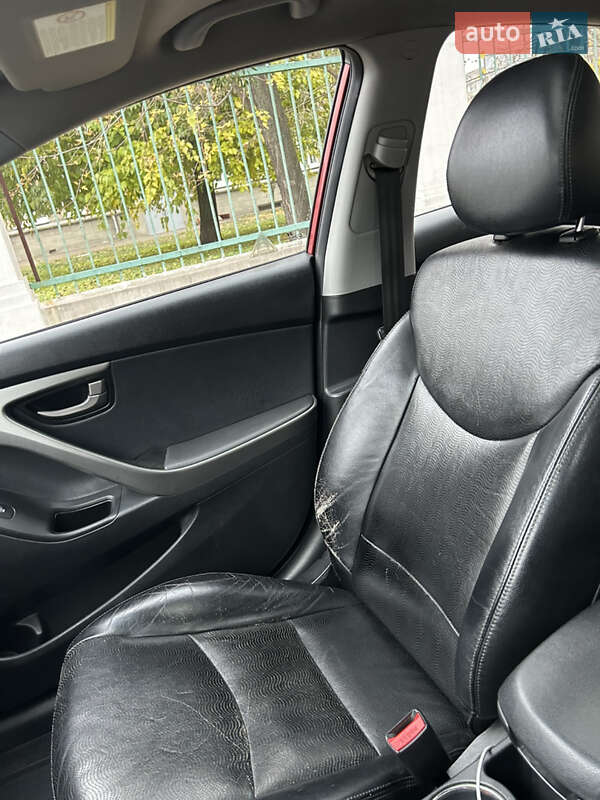 Седан Hyundai Elantra 2011 в Києві