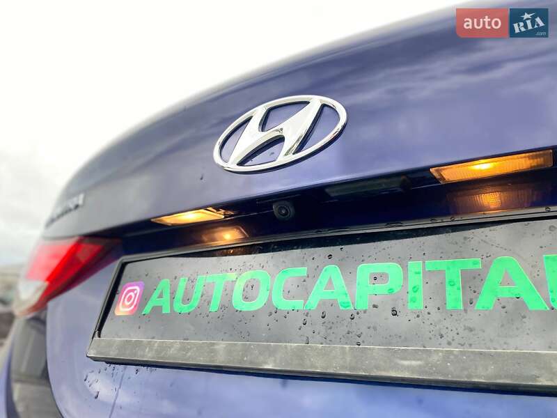 Седан Hyundai Elantra 2011 в Києві