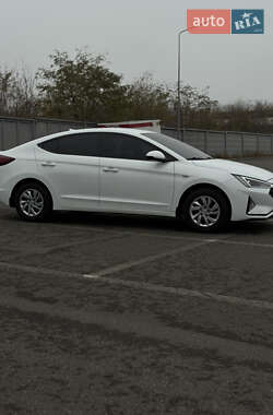 Седан Hyundai Elantra 2020 в Харкові