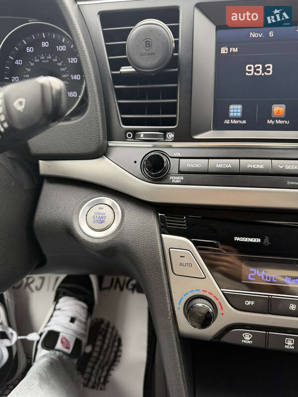 Седан Hyundai Elantra 2016 в Нововолинську фото 8 Седан Hyundai Elantra 2016 в Нововолинську