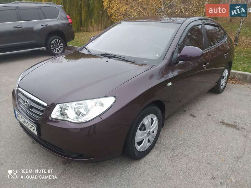 Седан Hyundai Elantra 2008 в Днепре