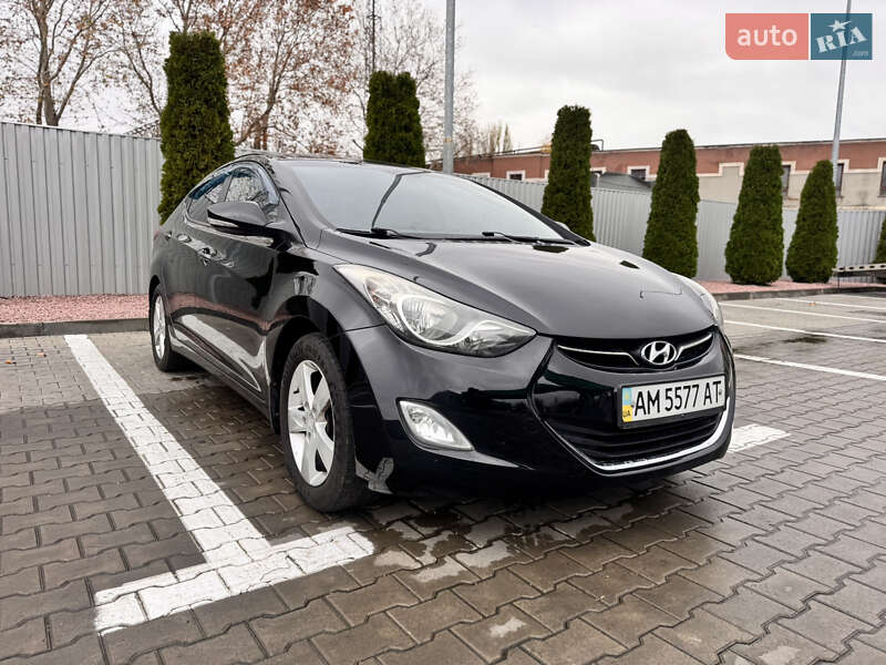 Седан Hyundai Elantra 2013 в Одесі
