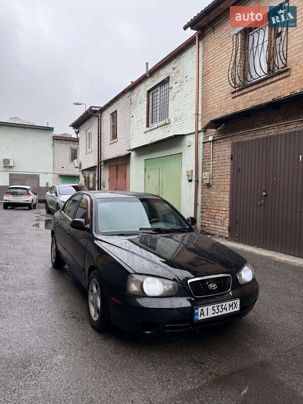 Седан Hyundai Elantra 2003 в Киеве