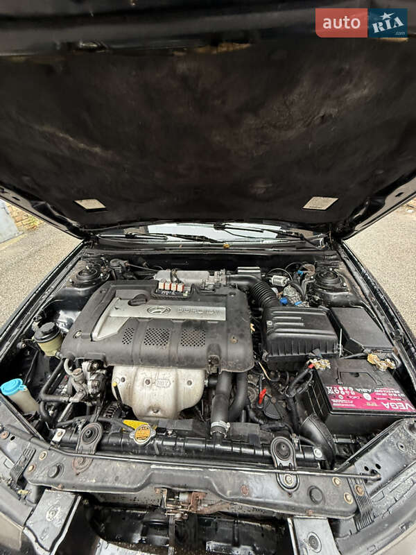 Седан Hyundai Elantra 2003 в Киеве