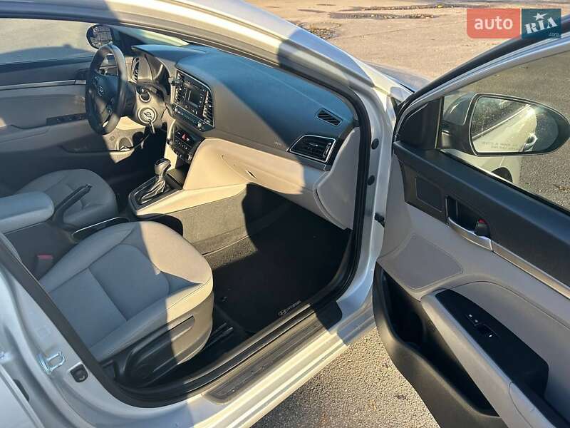 Седан Hyundai Elantra 2016 в Полтаве фото 12 Седан Hyundai Elantra 2016 в Полтаве