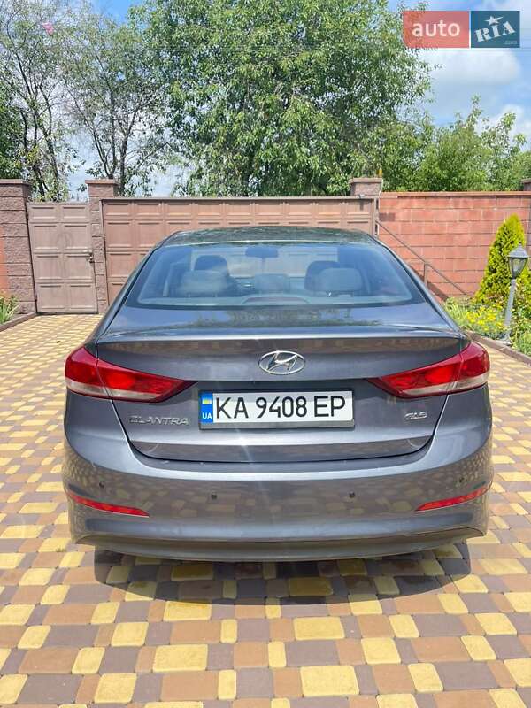 Седан Hyundai Elantra 2018 в Києві