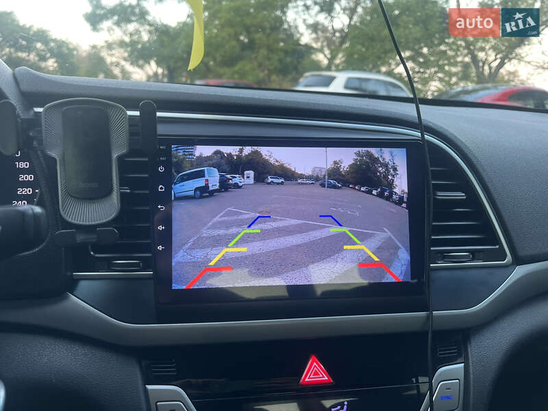 Седан Hyundai Elantra 2017 в Одессе